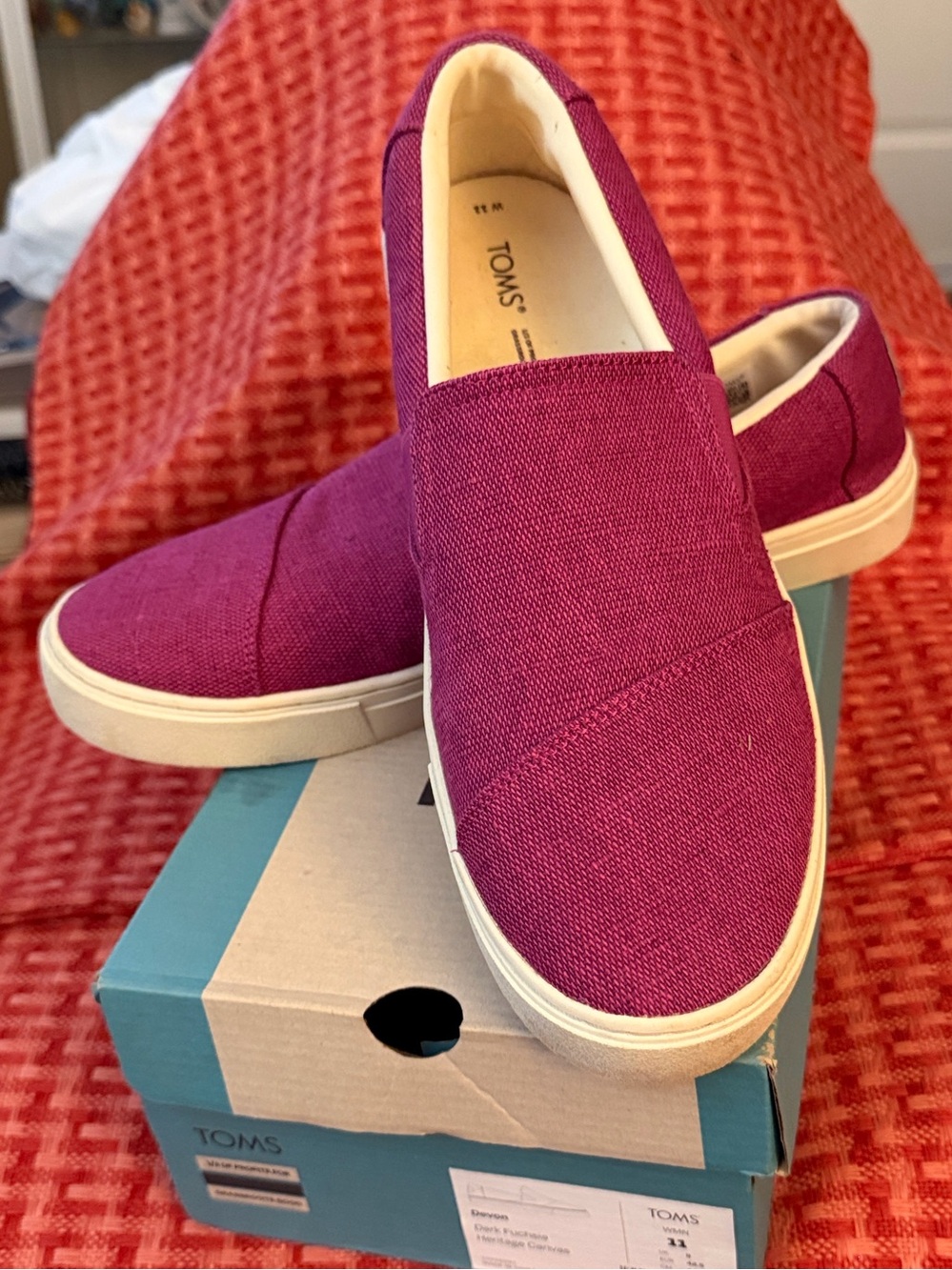 Toms Devon Slip On Sneaker in Dark Fuschia. Size 11. Box included.